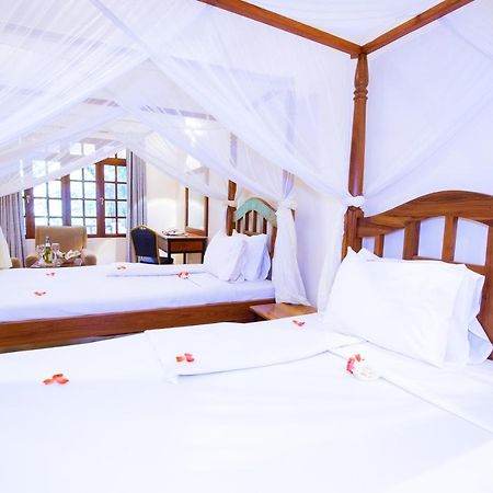 Eileen'S Trees Inn Карату Экстерьер фото